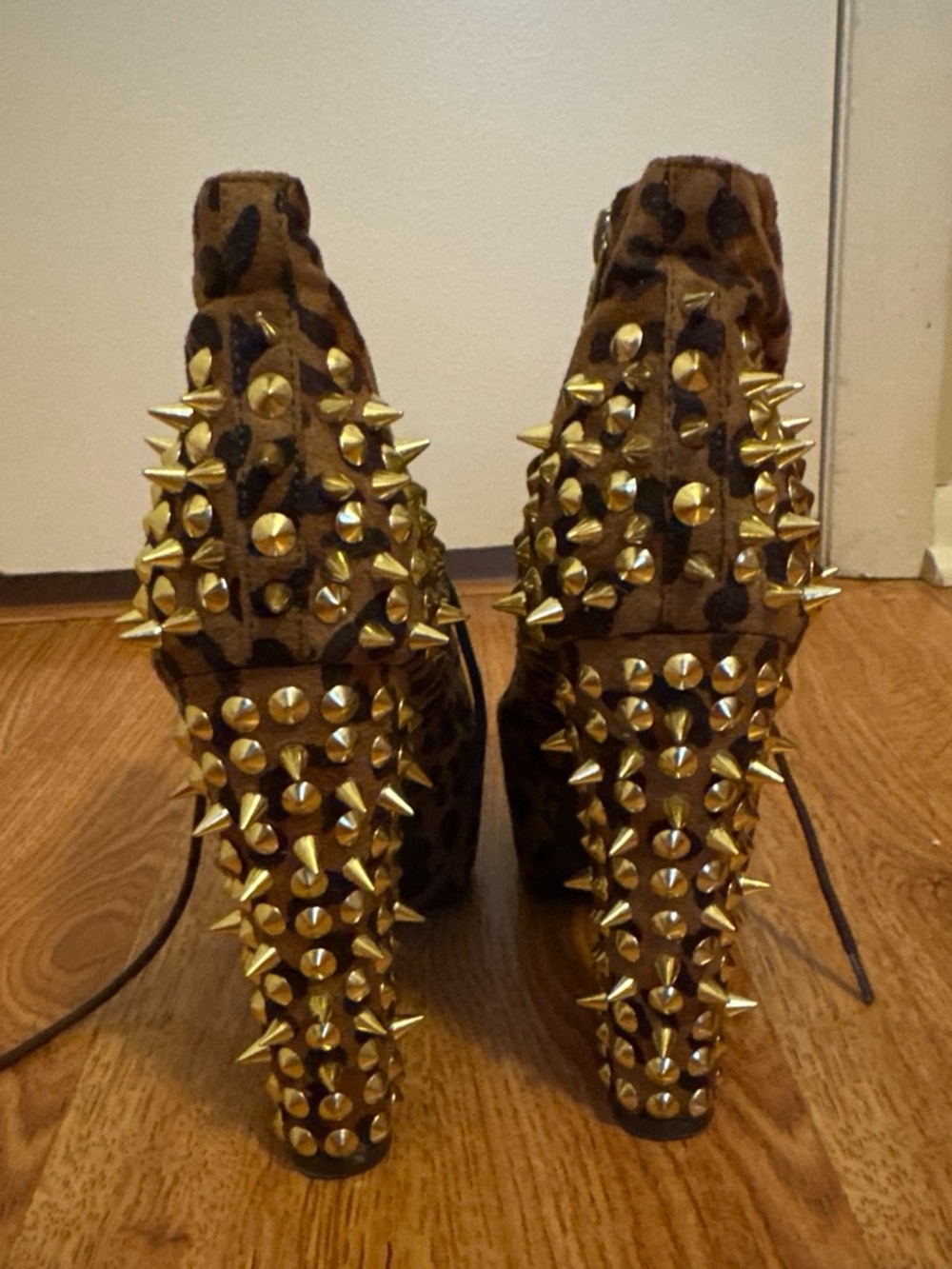 Breckelle’s Leopard Print Spike Stud Platform Ankle Boots Heels Size 7.5 - Picture 6 of 7